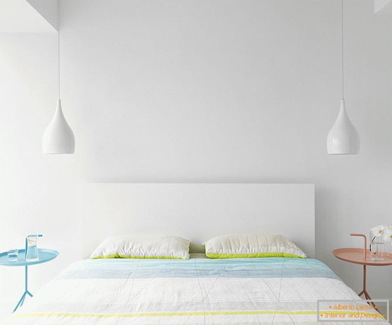Розкішно біла спальня в мінімалістичному стилі
