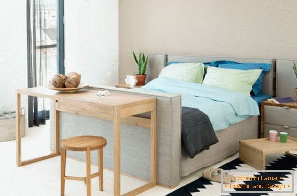 Прості меблі в спальні