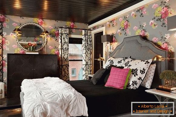 Романтичний дизайн спальні з чорними елементами