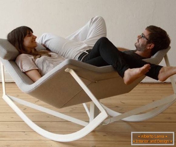 Дизайнерські меблі - крісло качалка