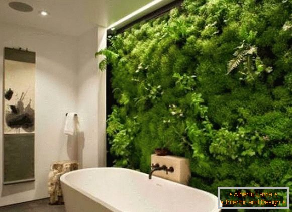 Зелена стіна в дизайні ванної