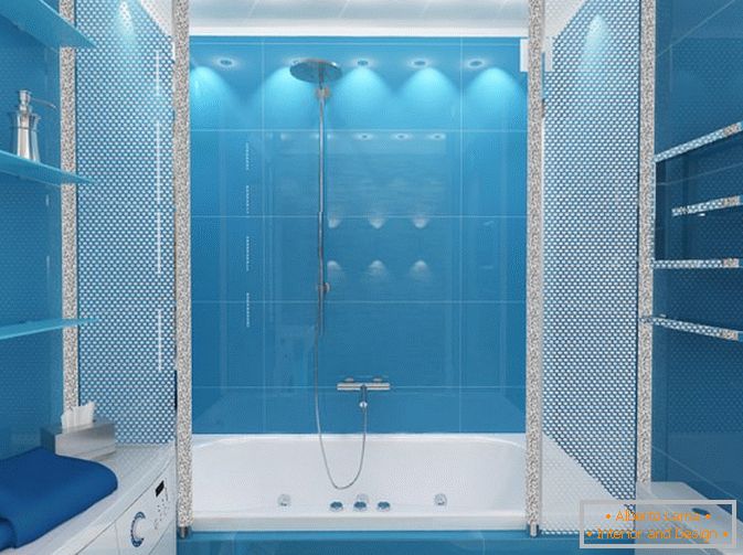 Розкішне оформлення ванни в блакитних тонах
