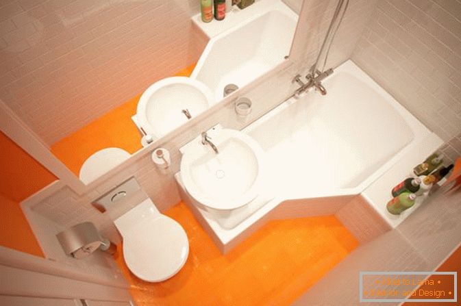 Соковитий оранжевий колір в інтер'єрі ванни