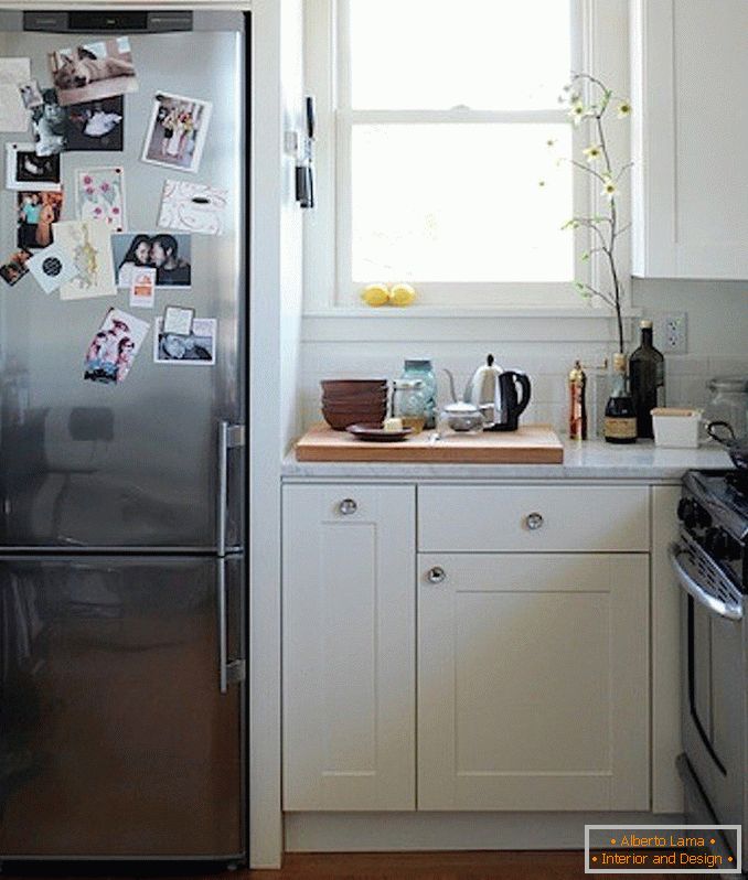 Холодильник в інтер'єрі кухні