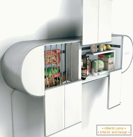 Маленький холодильник на стене