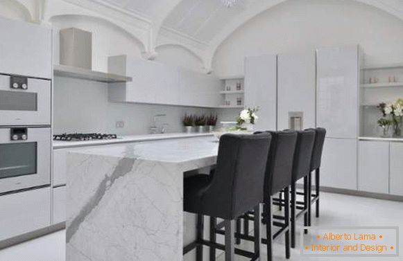 Кухня білий глянець - фото незвичайного дизайну в інтер'єрі
