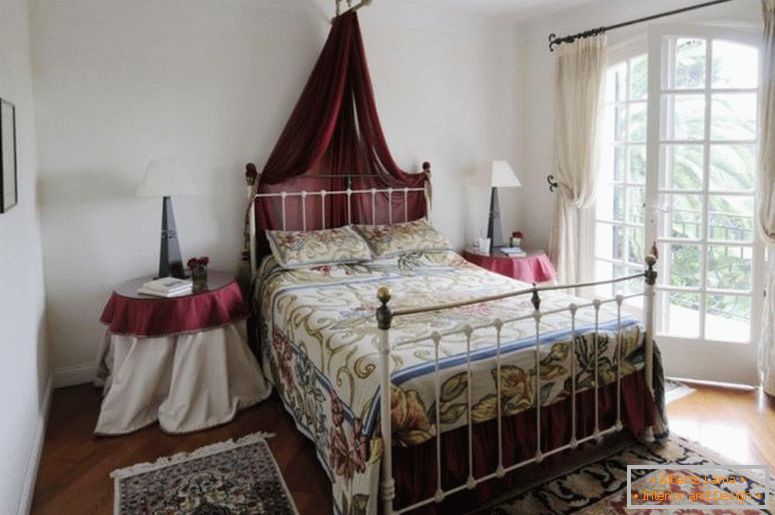 красивий-традиційний-французька-країна-будинок-імідж-нове-в-дизайні-2015-спальня-салон-країна