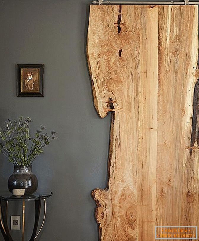 Дерев'яні двері з спила дерева