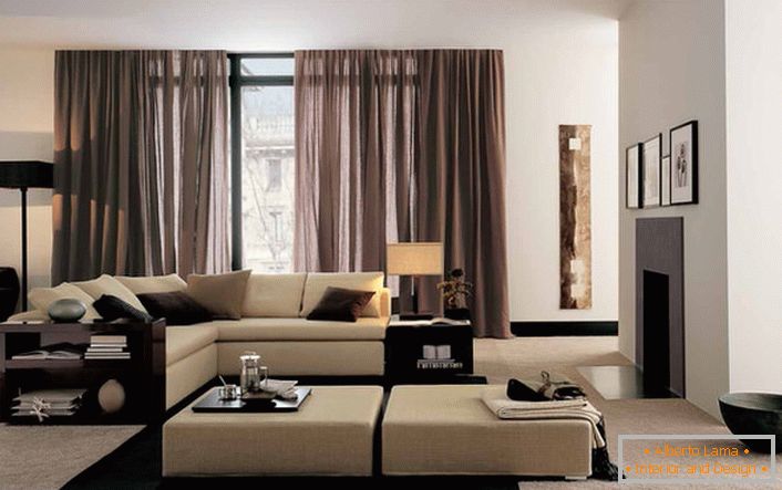 Меблі в стилі хай тек повинна бути функціональною. Модульний диван бежевого кольору - ідеальний для вечірніх сімейних переглядів кіно.