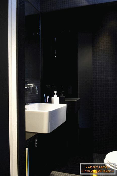 Дизайн інтер'єру ванної в чорному кольорі