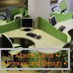 Зелено-бежева офісні меблі