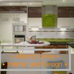 Меблі на кухні в зелених тонах