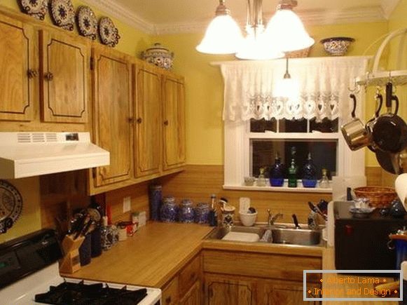 Сільський дизайн маленьких кухонь для малогабаритних квартир