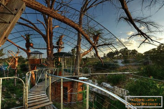 Будинок на дереві для відпочинку від ArtisTree: переходы с перилами