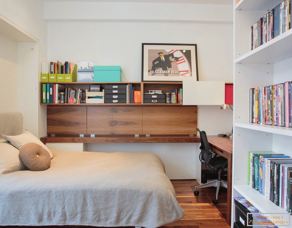 Спальное место в кабинете стильного дуплекса на Манхеттене