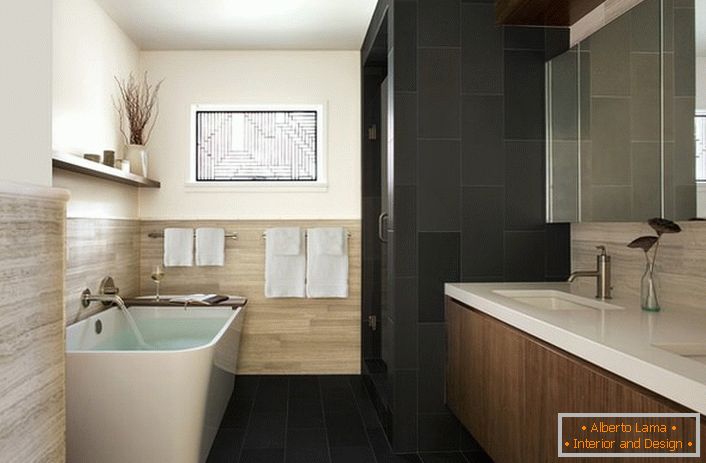 Стилю модерн притаманне використання натуральних матеріалів для обробки. Панелі зі світлого дерева роблять атмосферу у ванній кімнаті благородної і вишуканою.