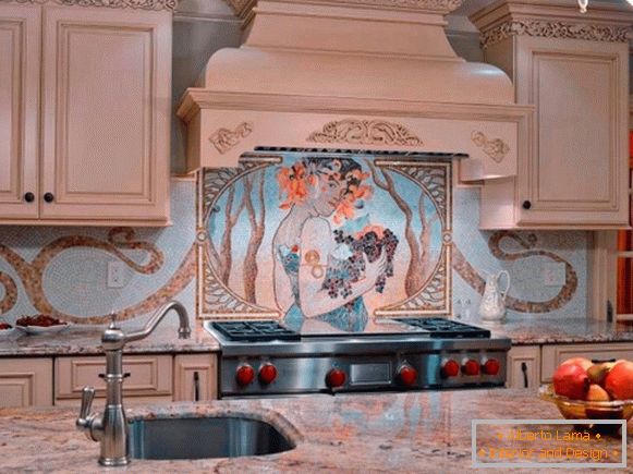 Кухонний фартух у вигляді красивої мозаїки
