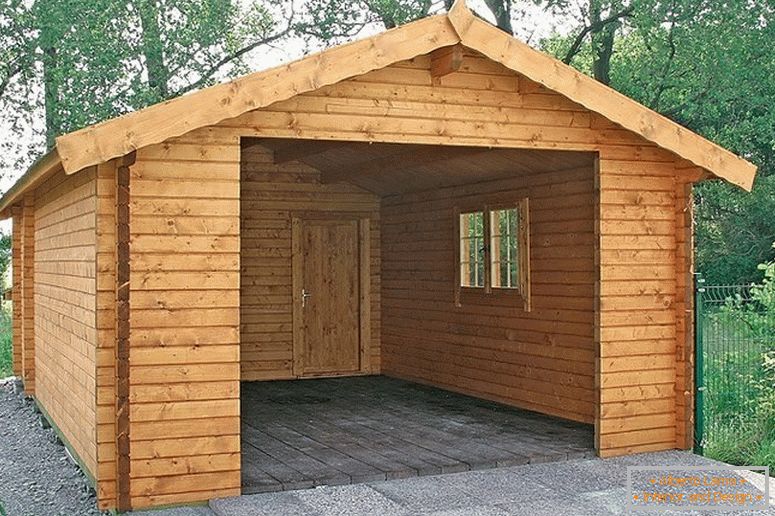дерев'яний гараж