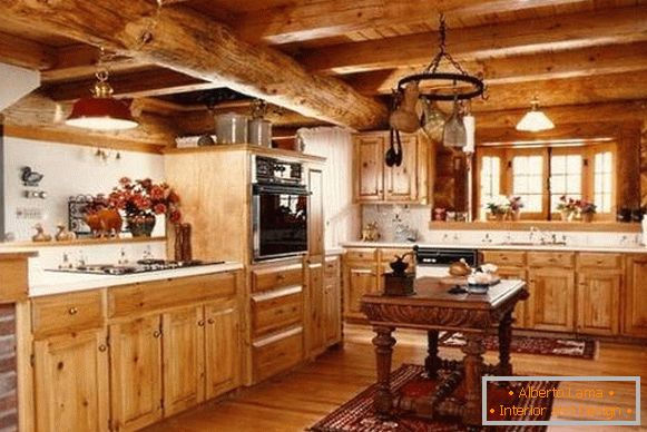Інтер'єр кухні дерев'яного будинку - фото з дерева