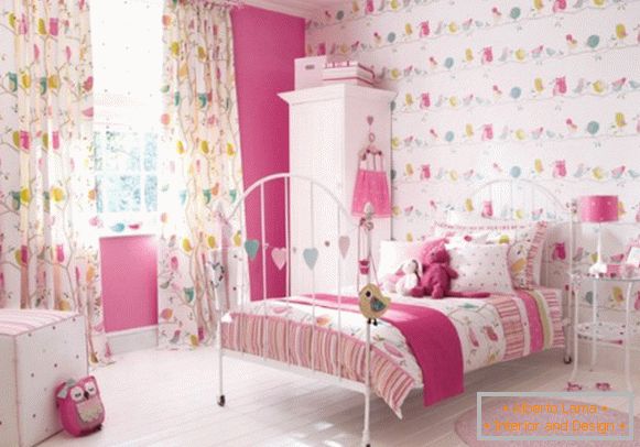 милый розаовы інтер'єр дитячої спальні для девочки