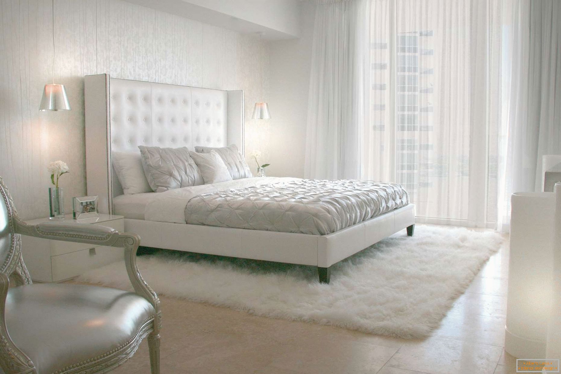 Білий колір в дизайні спальні
