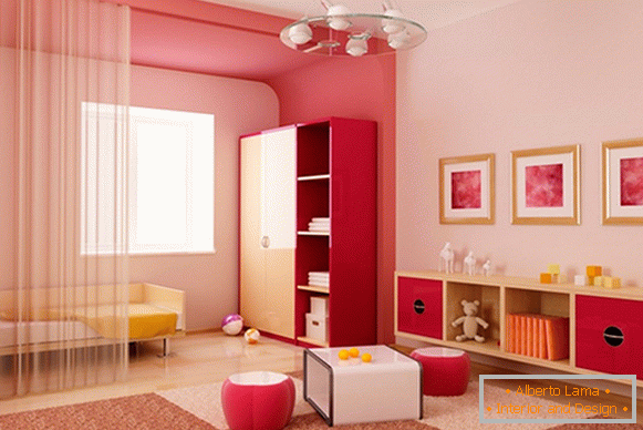 Рожева фарба на стінах і стелі квартири - фото
