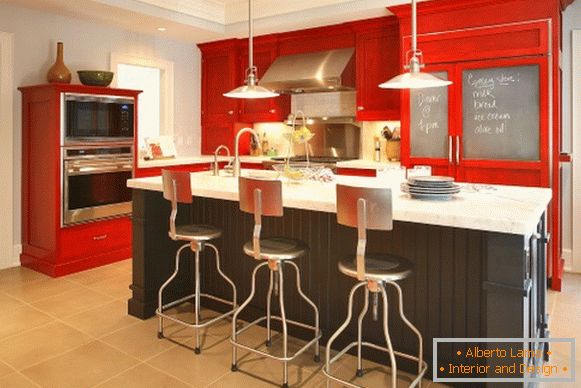 Інтер'єр кухні в червоному кольорі фото 25