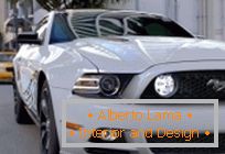 Креативная реклама нового Mustang 2013 (Shelby GT500)
