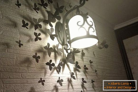 Цікаві ідеї для будинку своїми руками - фото саморобного світильника на стіну