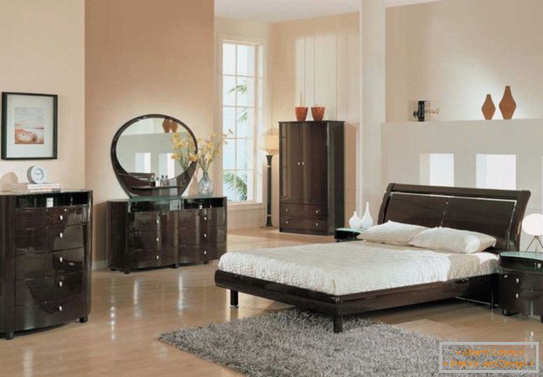 класичні та прості спальні-тренди-з-глянсові-меблі-з-тщеславие і-комод, також-ліжко-кушетка-і-шейг-коврик-ламінат-настил і настільна лампа