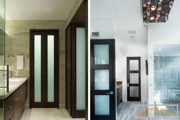 Темний колір дверей в інтер'єрі ванної зі світлою підлогою