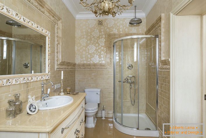 Стильна ванна кімната. Стиль інтер'єру неокласика ідеально виглядає в просторому і функціональному приміщенні.