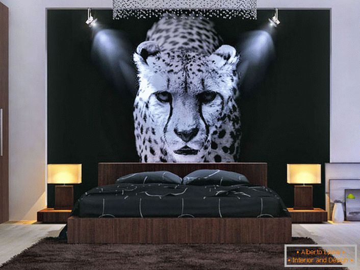 Вдале дизайнерське рішення для спальні. Освітлюване панно з леопардом в центрі загальної композиції.