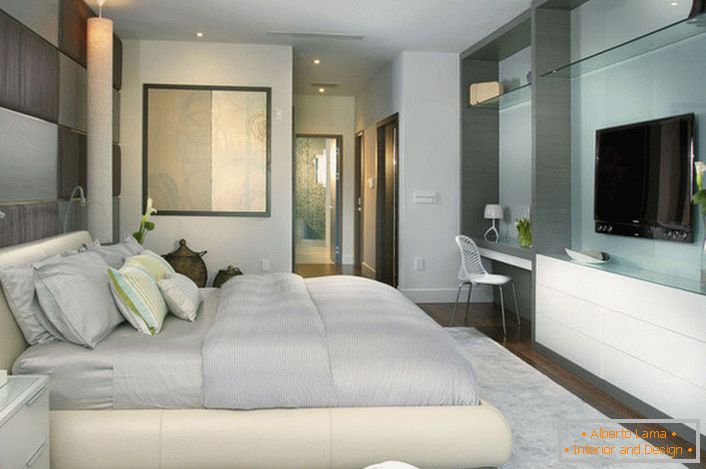 Спальня в стилі модерн в сірих і ніжно-блакитних тонах.