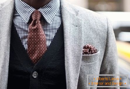 Вибір краватки для сірого піджака