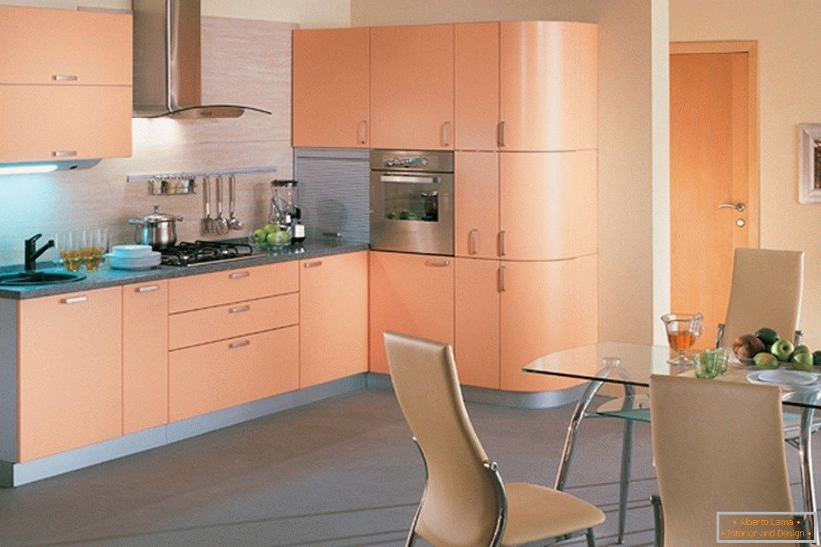 Кухонні меблі персикового кольору