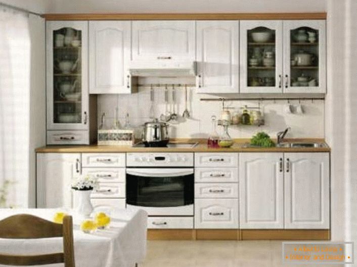 Простий, скромний дизайн кухні в скандинавському стилі - відмінний приклад елегантного оформлення.
