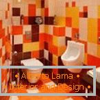 Яскраві кольори в дизайні туалету