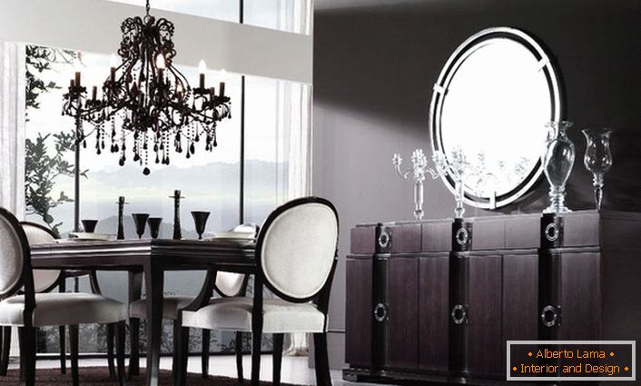 В оформленні обідньої кімнати в більшій мірі використовуються темні тони коричневого кольору. Стиль арт-деко з яскраво вираженими контрастами розкішний і елегантний. 