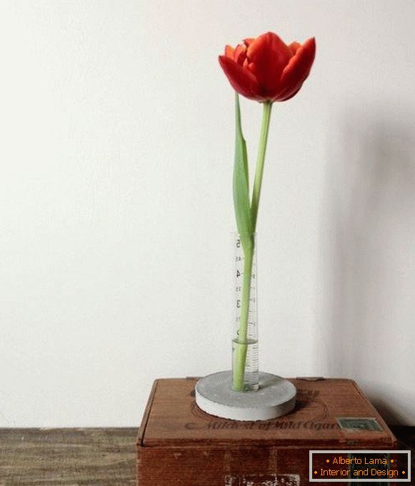 Зроби сам: стильна ваза для квітки