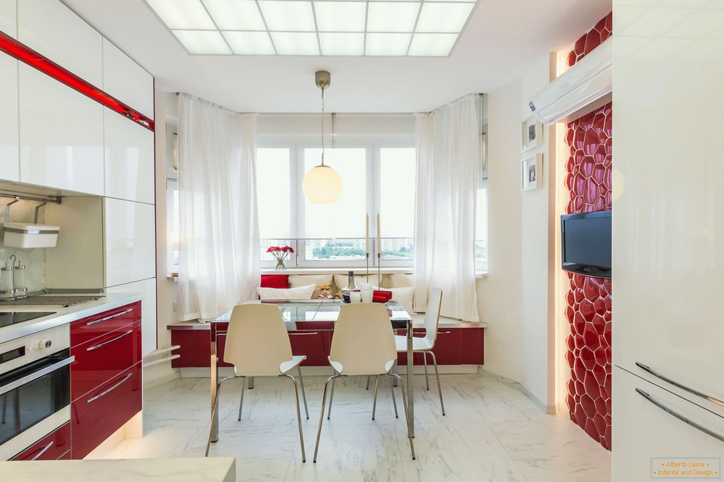 Шикарний інтер'єр кухні в біло-червоних кольорах