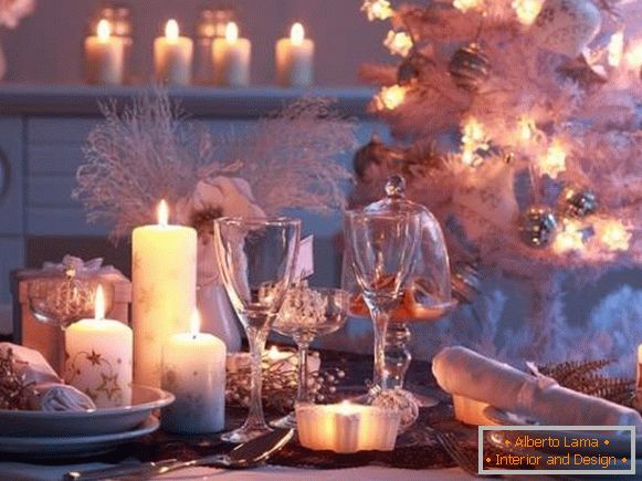 Гарний новорічний стіл - фото для натхнення прикрасами