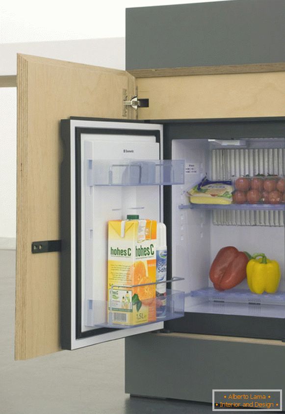 Вбудований міні-холодильник