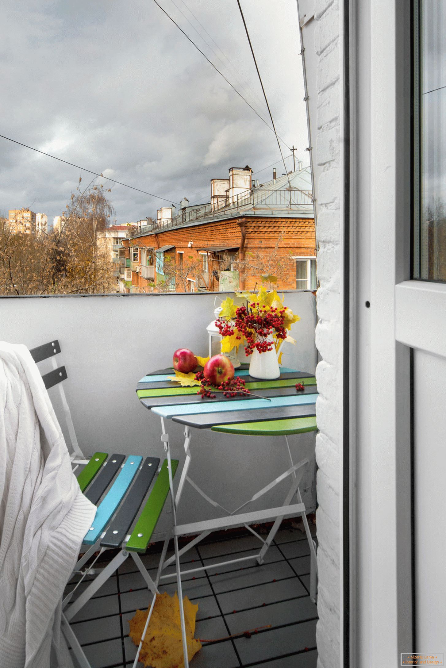 Балкон квартири-студії в хрущовці