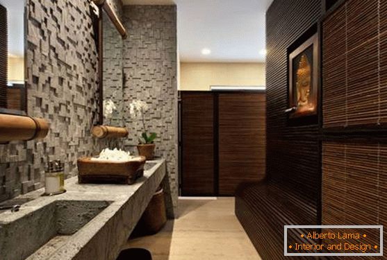 Ванна кімната з азіатськими мотивами і природними текстурами