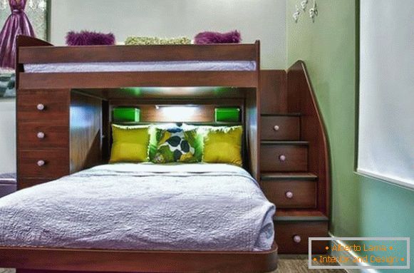 Дворівнева ліжко з вбудованими шафами