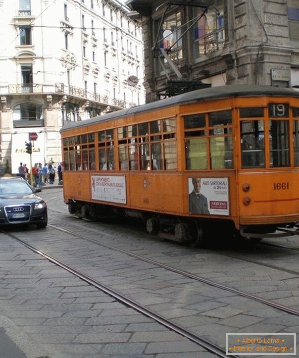 Трамвайчик в Милане