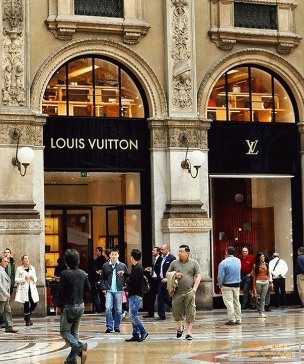 Магазин Louis Vuitton в Милане