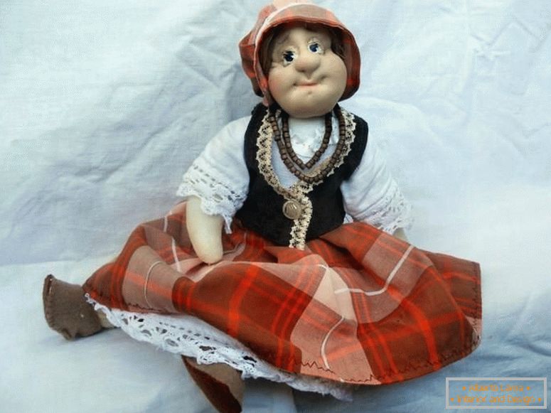 Лялька з капронових колготок