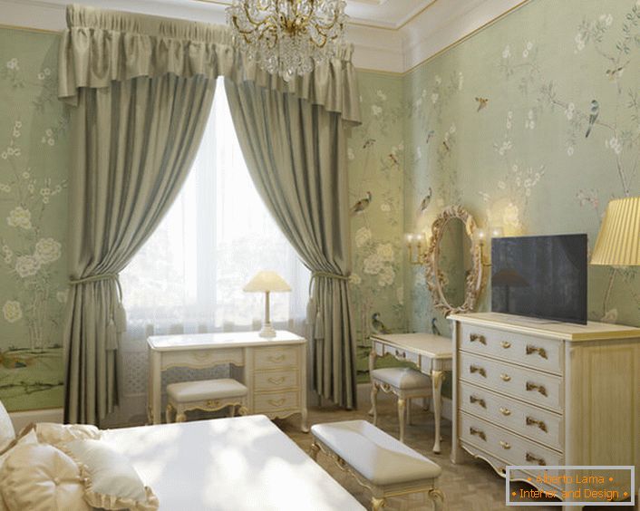 Невелика гостьова спальня в французькому стилі в квартирі на заході Німеччини. 